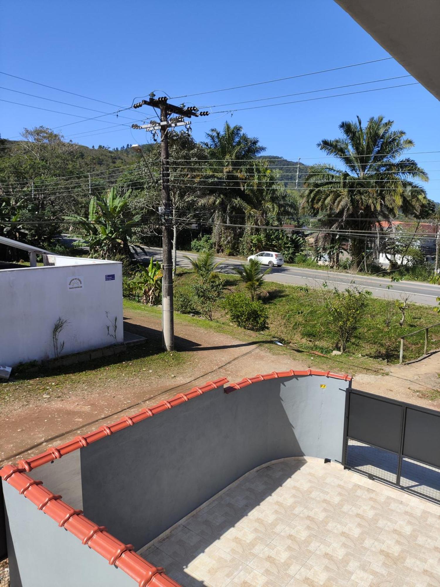 Apto Novo 400m Da Enseada 公寓 *